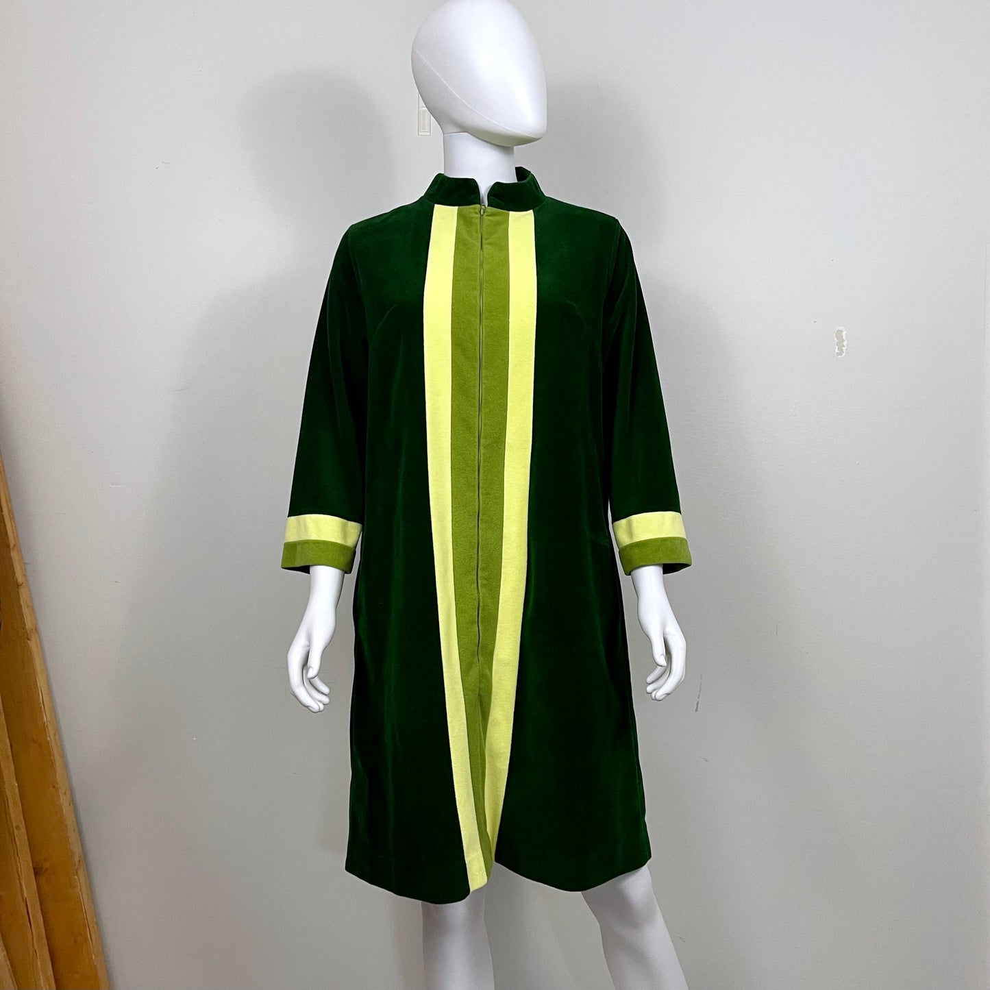 1960s Vanity Fair House Coat