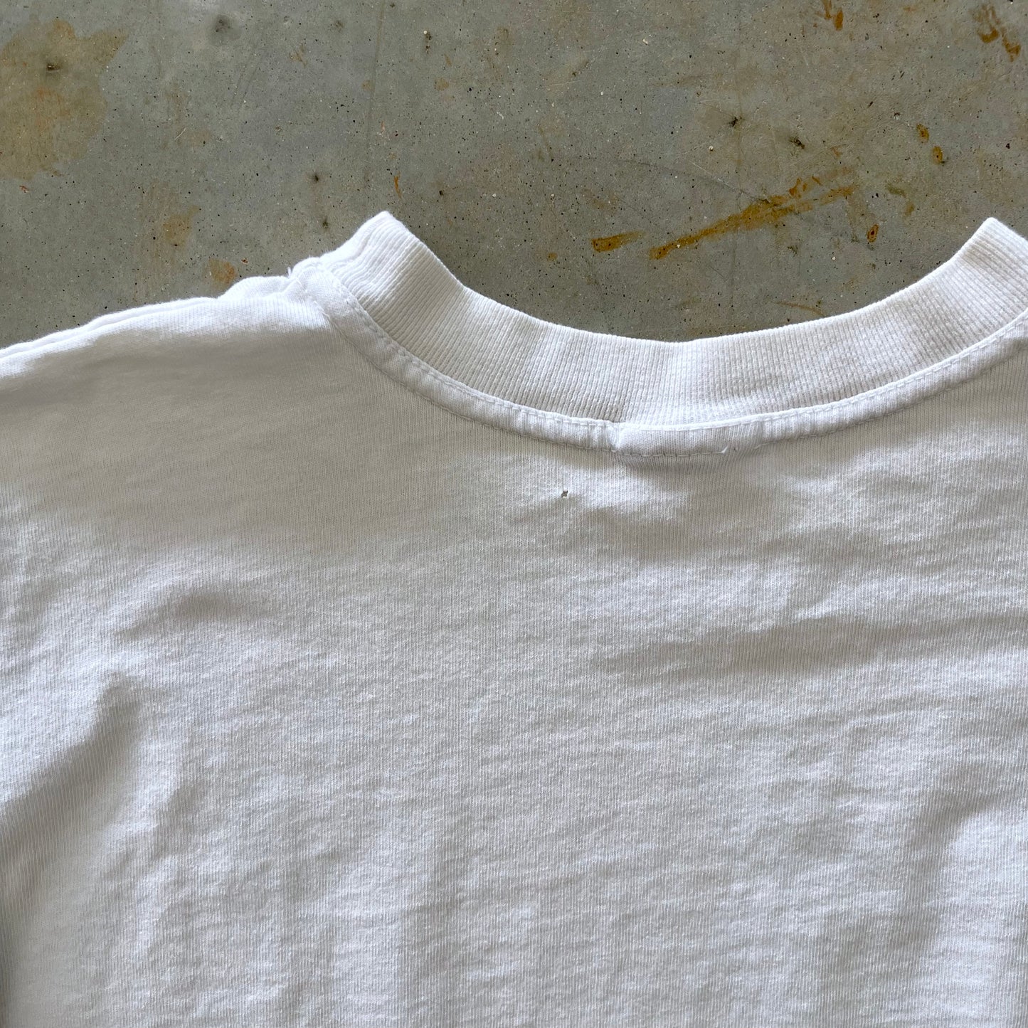 90s Guess Jeans cropped tee