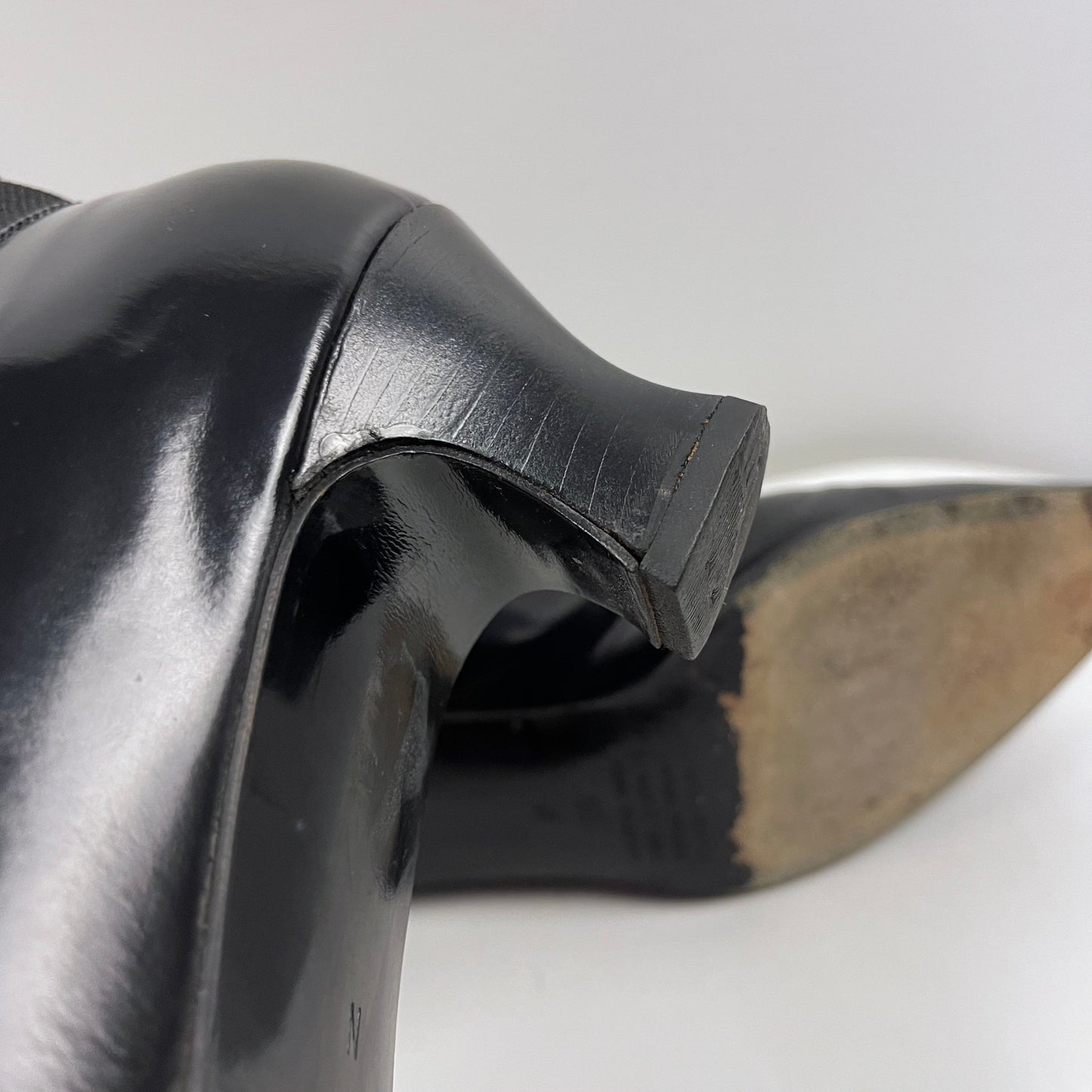 1980s Saks Fifth Ave Victorian Lace-Up Boots