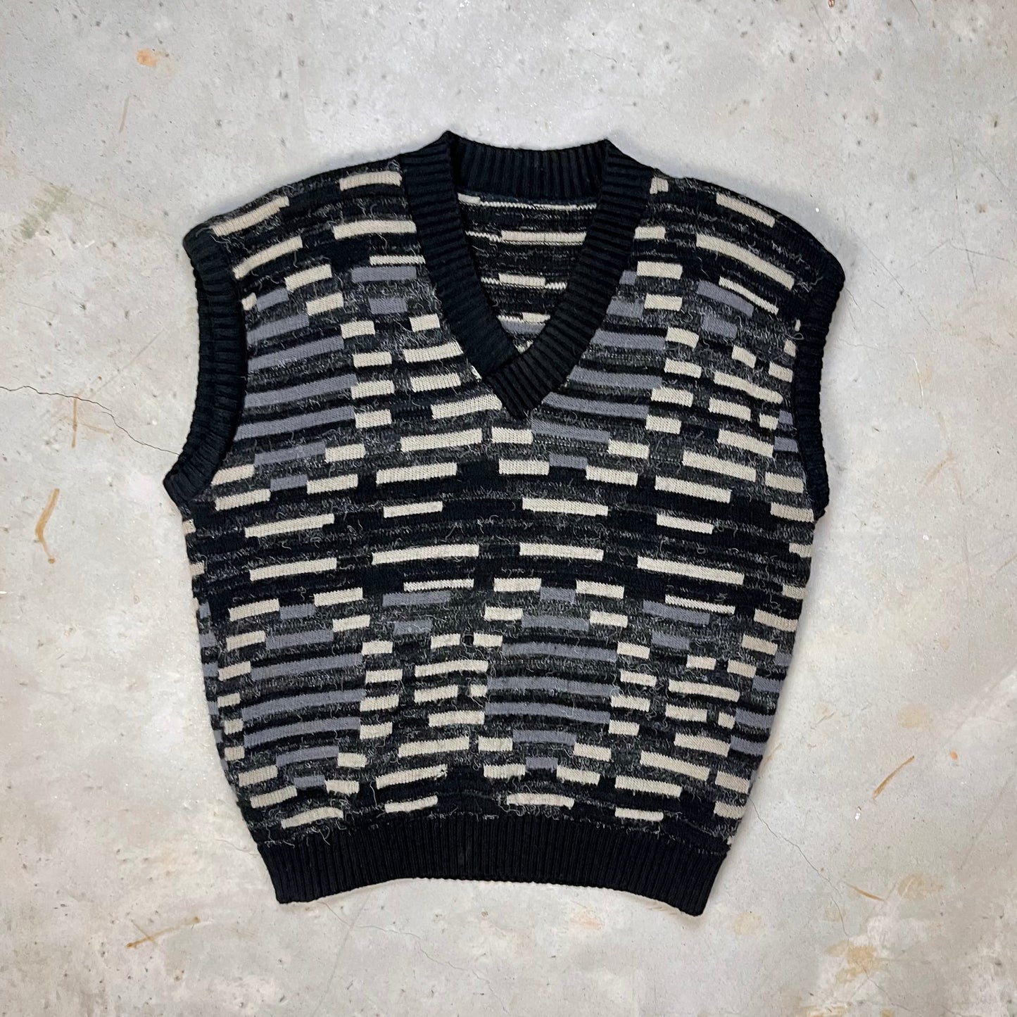 1990s V-Neck Sweater Vest