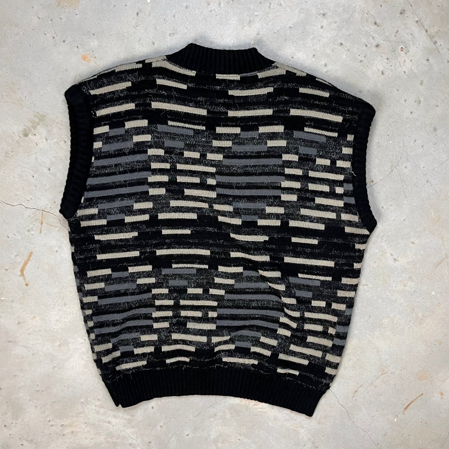 1990s V-Neck Sweater Vest