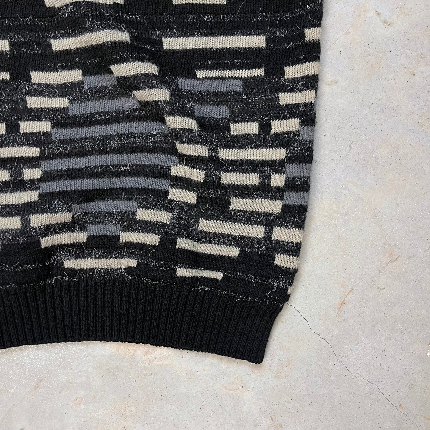 1990s V-Neck Sweater Vest