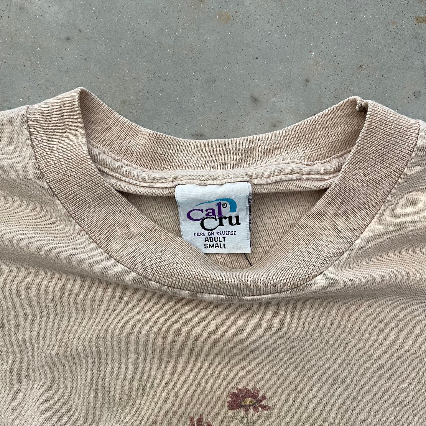 1990s Birds at a Birdhouse Graphic Tee