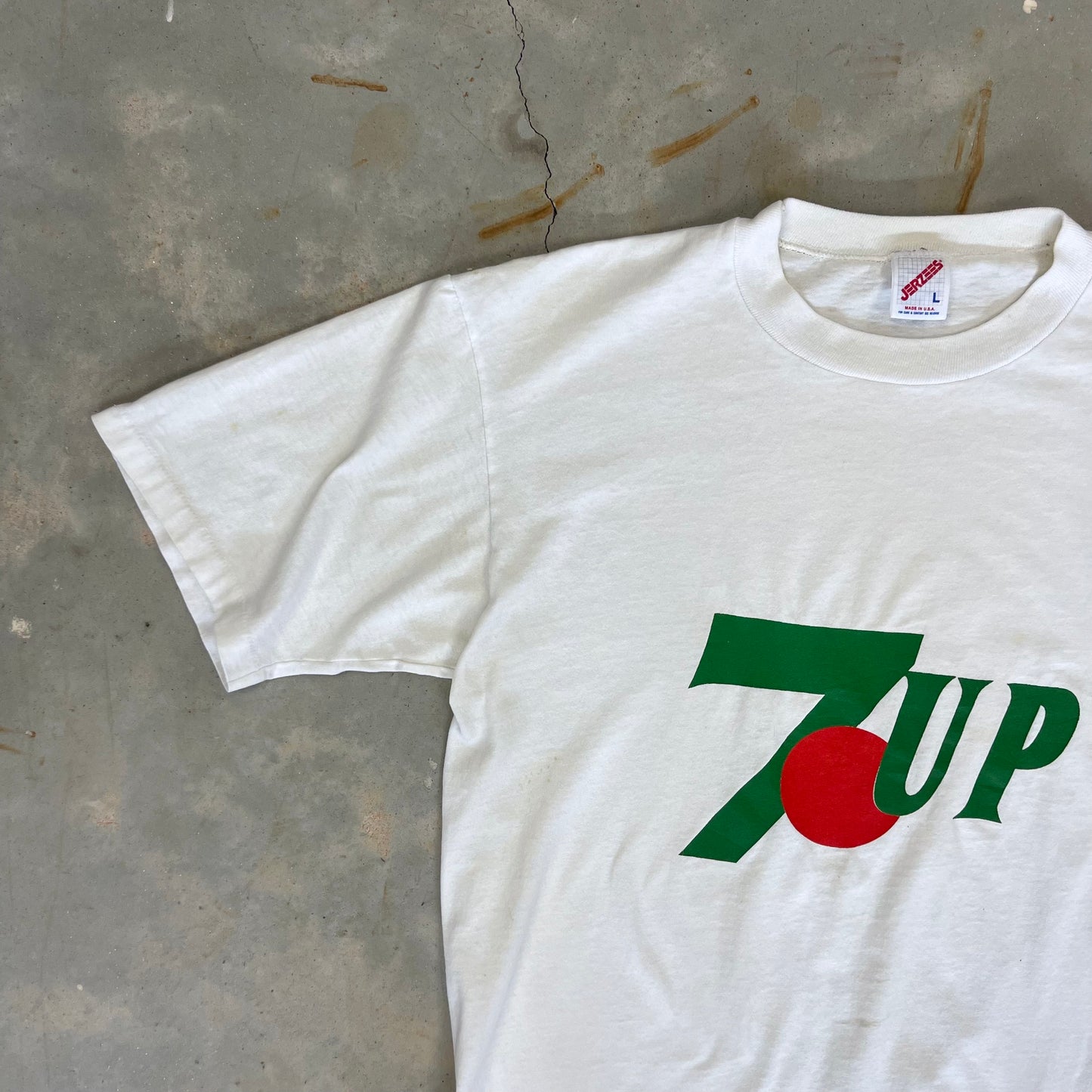 7-Up graphic tee