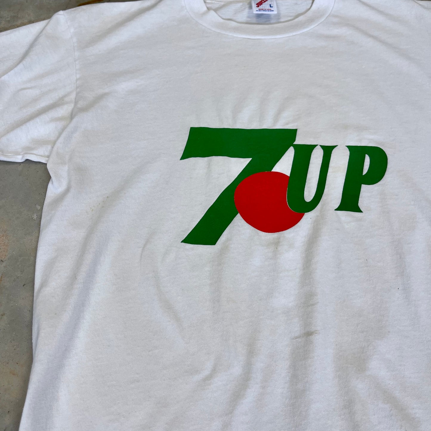 7-Up graphic tee